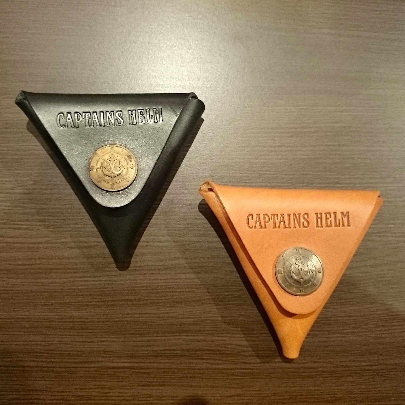 CAPTAINS HELM サコッシュ Captains Helm Boat Seat Off White Blue Yellow Vinyl