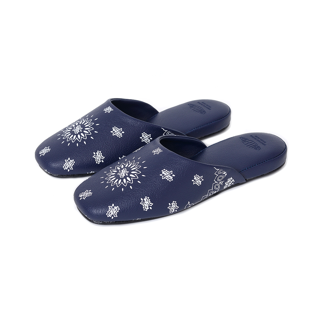 CHALLENGER BANDANA SLIPPERS